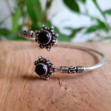 Bali Flower Silver Bracelet / Black Onyx / Bangle / Ethnic / Rustic / Bohemian / Hippie / Gypsy / Psy / Adjustable