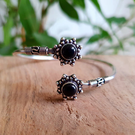 Bali Flower Silver Bracelet / Black Onyx / Bangle / Ethnic / Rustic / Bohemian / Hippie / Gypsy / Psy / Adjustable