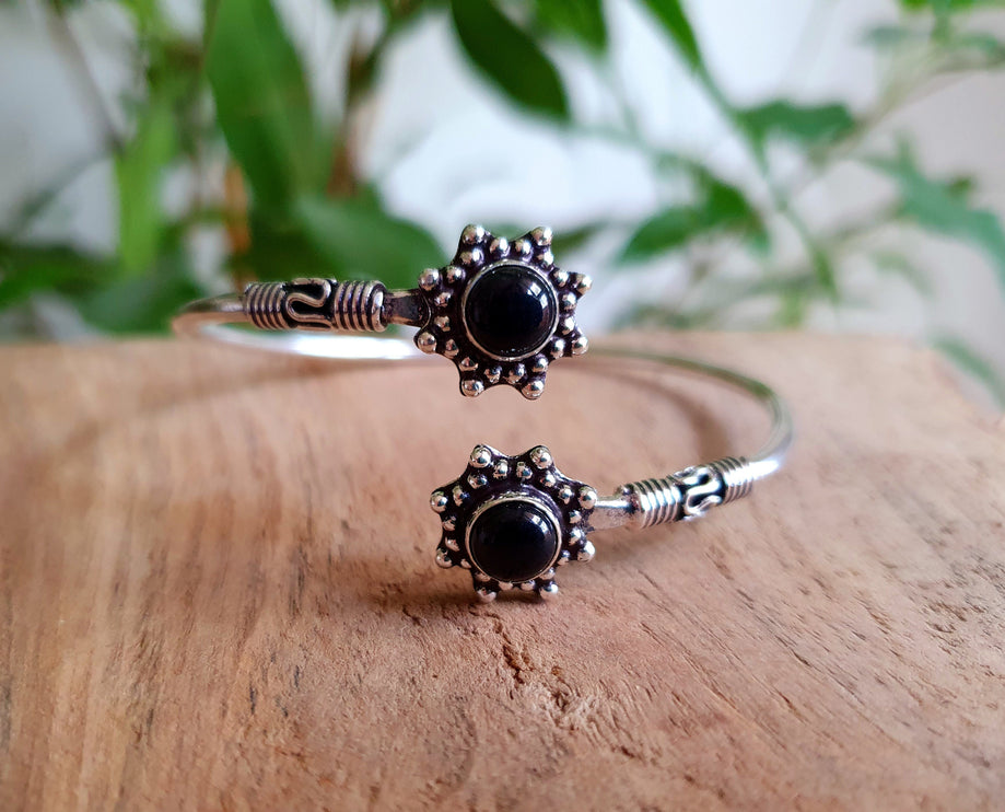 Bali Flower Silver Bracelet / Black Onyx / Bangle / Ethnic / Rustic / Bohemian / Hippie / Gypsy / Psy / Adjustable