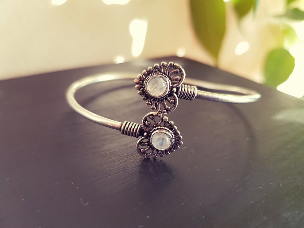 Boho Heart Bracelet / Bangle / Moonstone / Silver / Ethnic / Rustic / Bohemian / Hippie / Gypsy / Psy / Love / Jewellery / Body / Adjustable