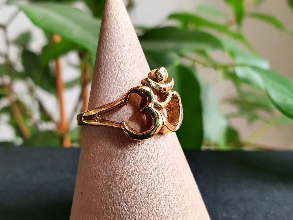 Gold Ohm Ring / Yoga / Om / Boho / Brass; Ethnic, Geometric, Small, Rustic, Yoga, Hippie, Gypsy, Pretty, Ssy, Boho, Bohemian, Festival