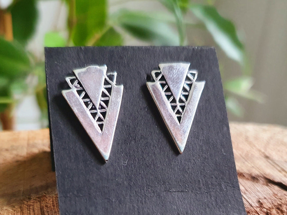 Contemporary Silver Minimalist Triangle Stud Earrings / Geometric Chic Ethnic Boho Bohemian Chic Gypsy Spiral Hippie Festival