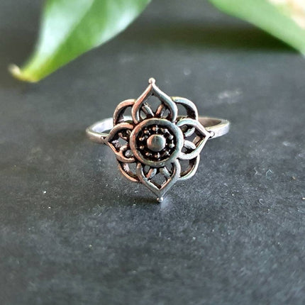 Mandala Flower Silver Ring / Flower Ring / Boho / Ethnic / Rustic / Festival / Tribal / Hippie / Gypsy / Psy / Thumb / Psy