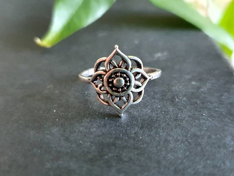 Mandala Flower Silver Ring / Flower Ring / Boho / Ethnic / Rustic / Festival / Tribal / Hippie / Gypsy / Psy / Thumb / Psy