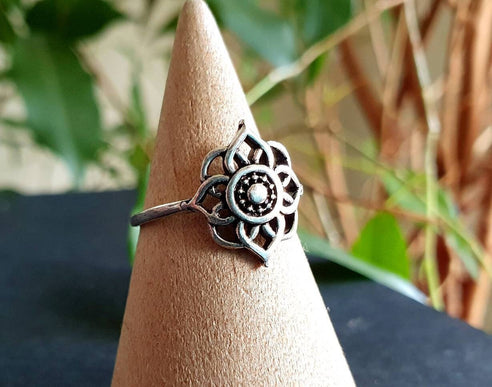 Mandala Flower Silver Ring / Flower Ring / Boho / Ethnic / Rustic / Festival / Tribal / Hippie / Gypsy / Psy / Thumb / Psy