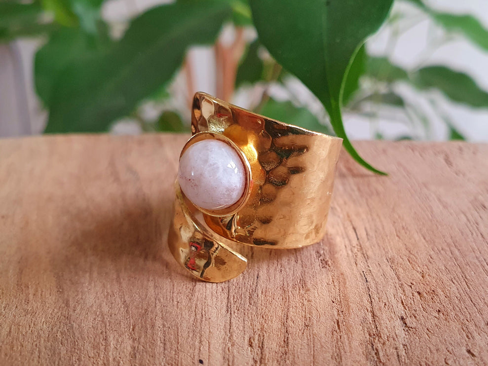 Ethnic style Brass & Moonstone Ring / Adjustable / Boho / Bohemian / Psy / Rustic / Tribal / Gypsy / Festival / Healing / Festival