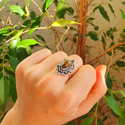 Bohemian style Tiger Eye and Silver Ring / Hippie / Boho / Ethnic / Rustic / Tribal / Gypsy / Festival / Healing / Festival / Small