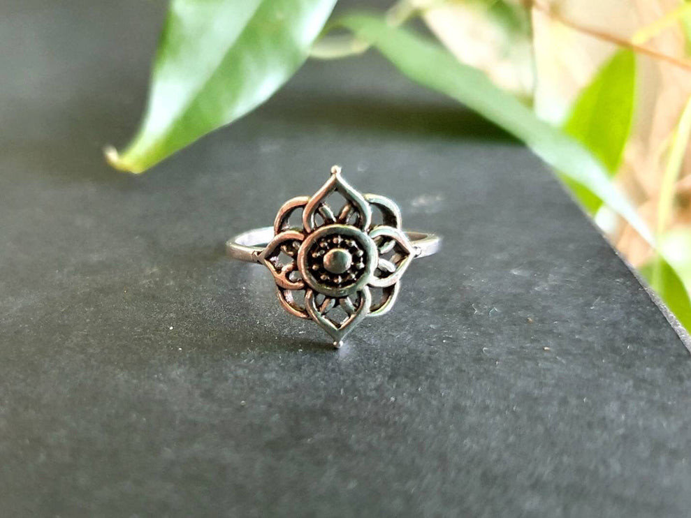 Mandala Flower Silver Ring / Flower Ring / Boho / Ethnic / Rustic / Festival / Tribal / Hippie / Gypsy / Psy / Thumb / Psy