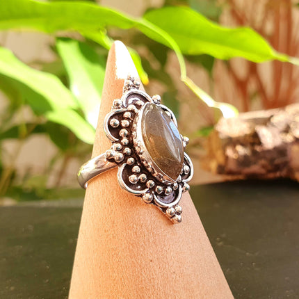 Ethnic style Silver & Labradorite / Small size / Boho / Bohemian / Rustic / Tribal / Gypsy / Festival