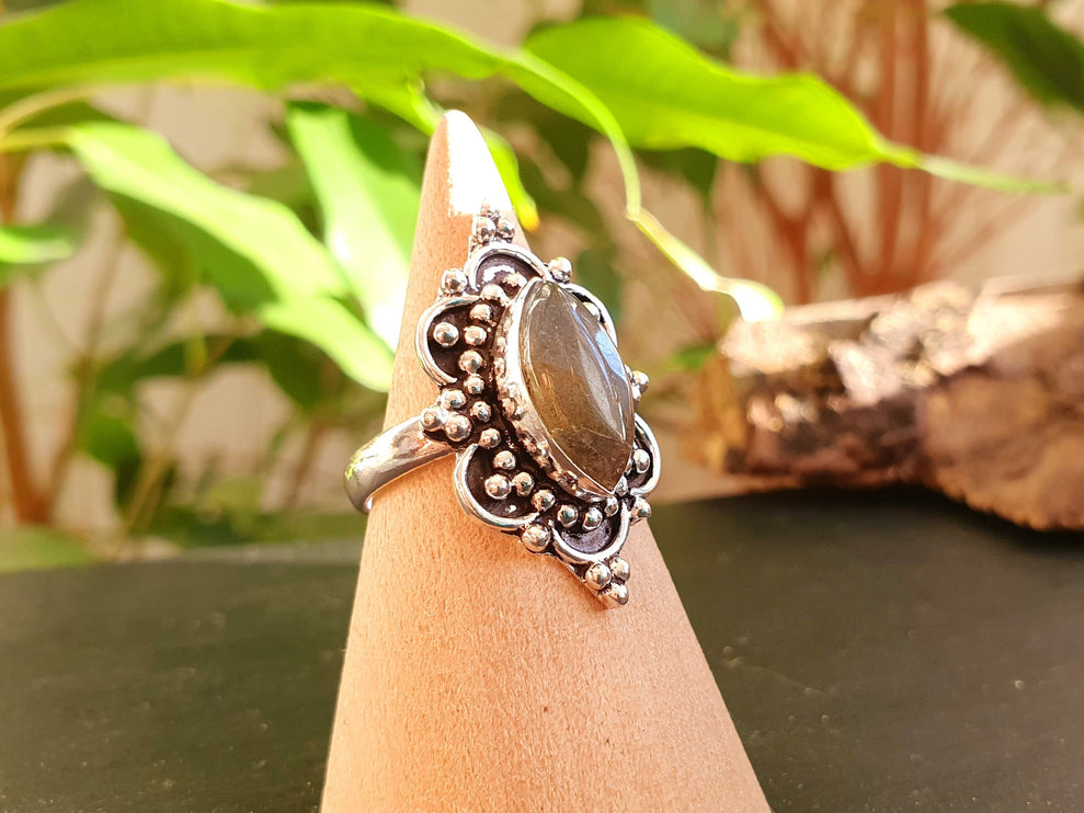 Ethnic style Silver & Labradorite / Small size / Boho / Bohemian / Rustic / Tribal / Gypsy / Festival