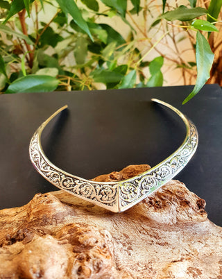 Ethnic Silver Choker Floral Design Necklace / Rustic / Gypsy / Lightweight / Boho / Tribal / Hippie / Rustic / Vegan / Aztec