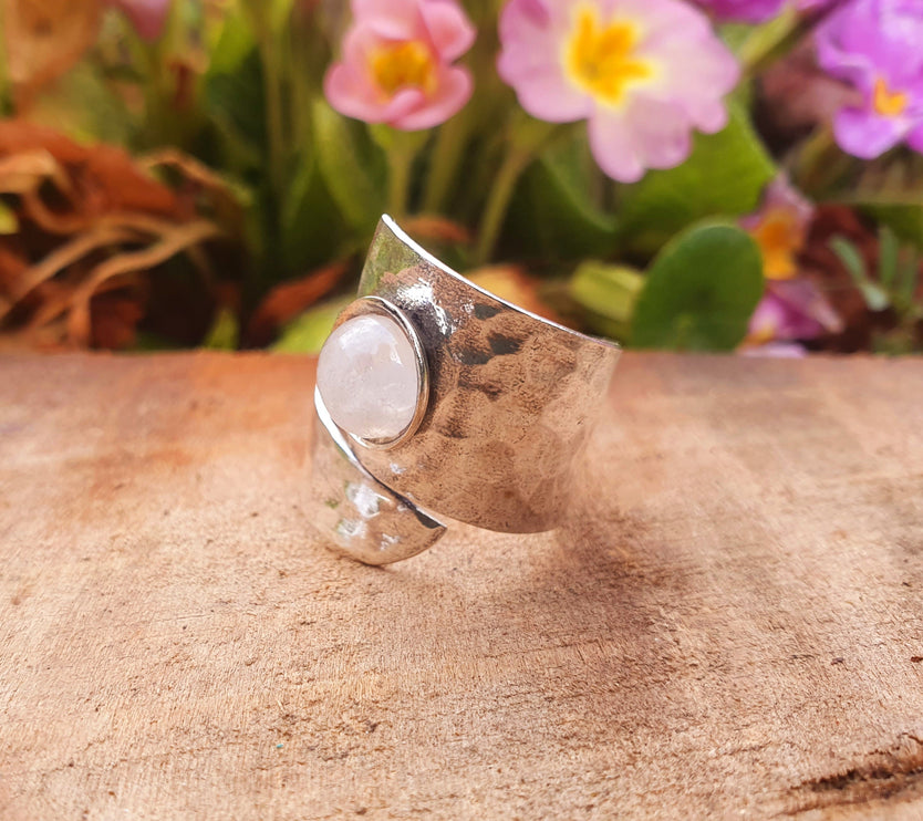 Ethnic style Silver & Moonstone Ring / Adjustable / Boho / Bohemian / Psy / Rustic / Tribal / Gypsy / Festival / Healing / Festival