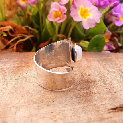 Ethnic style Silver & Moonstone Ring / Adjustable / Boho / Bohemian / Psy / Rustic / Tribal / Gypsy / Festival / Healing / Festival