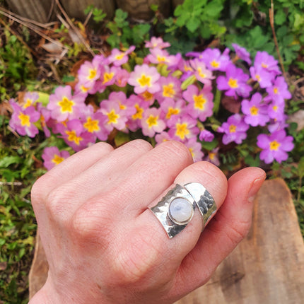 Ethnic style Silver & Moonstone Ring / Adjustable / Boho / Bohemian / Psy / Rustic / Tribal / Gypsy / Festival / Healing / Festival