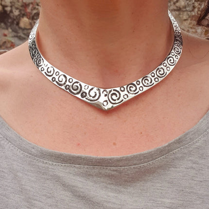 Ethnic Choker Silver Necklace / Rustic / Gypsy / Lightweight / Boho / Tribal / Hippie / Rustic / Vegan / Aztec