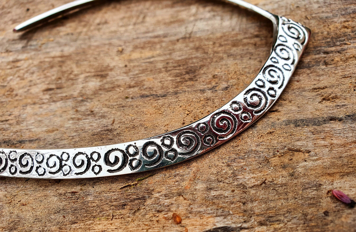 Ethnic Choker Silver Necklace / Rustic / Gypsy / Lightweight / Boho / Tribal / Hippie / Rustic / Vegan / Aztec