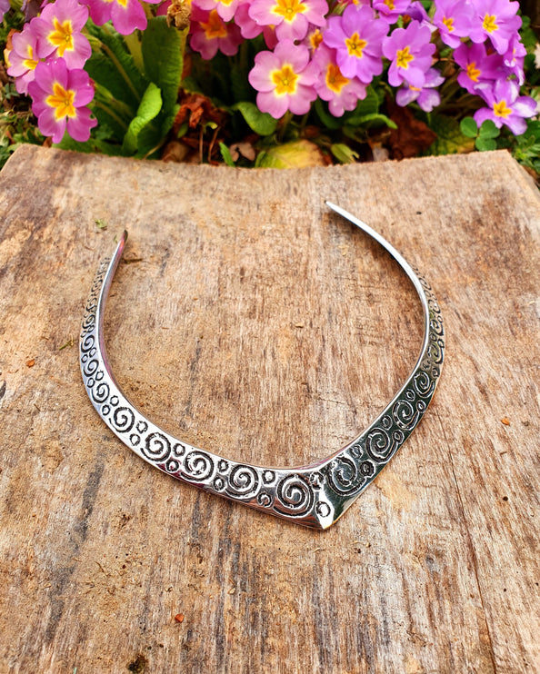 Ethnic Choker Silver Necklace / Rustic / Gypsy / Lightweight / Boho / Tribal / Hippie / Rustic / Vegan / Aztec