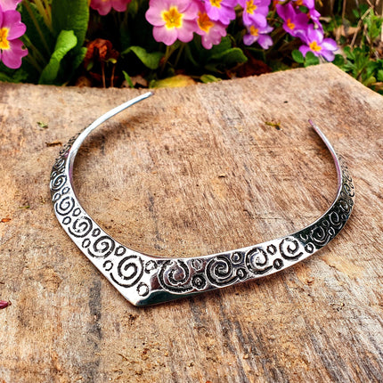 Ethnic Choker Silver Necklace / Rustic / Gypsy / Lightweight / Boho / Tribal / Hippie / Rustic / Vegan / Aztec