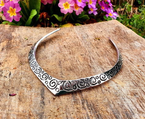 Ethnic Choker Silver Necklace / Rustic / Gypsy / Lightweight / Boho / Tribal / Hippie / Rustic / Vegan / Aztec