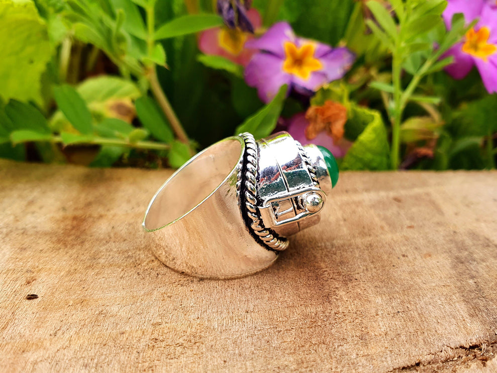 Silver Poison Ring / Green Onyx / Alchemy / Locket Ring / Boho / Bohemian / Rustic / Tribal / Gypsy / Festival / Healing / Festival 