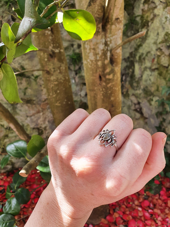 Labradorite Silver Lotus Flower Ring / Boho / Ethnic / Rustic / Tribal / Gypsy / Festival / Indian / Healing / Festival