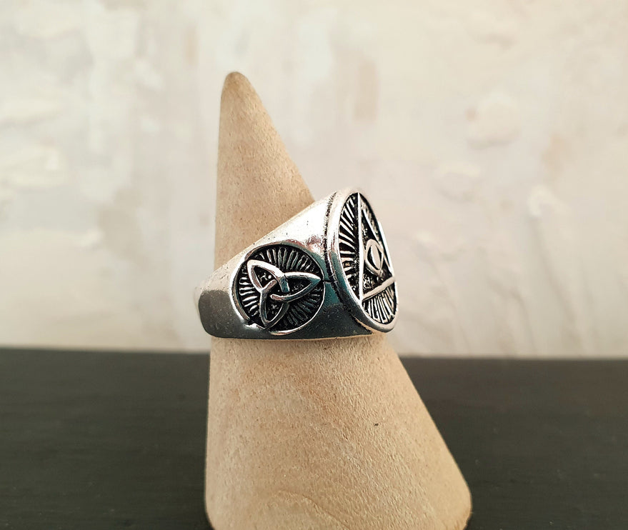 Silver Eye of Providence Ring / Mens Ring / Illuminati / Signet Ring / Third Eye / Boho / Ethnic / Rustic / Gypsy / Psy / Thumb / Psy