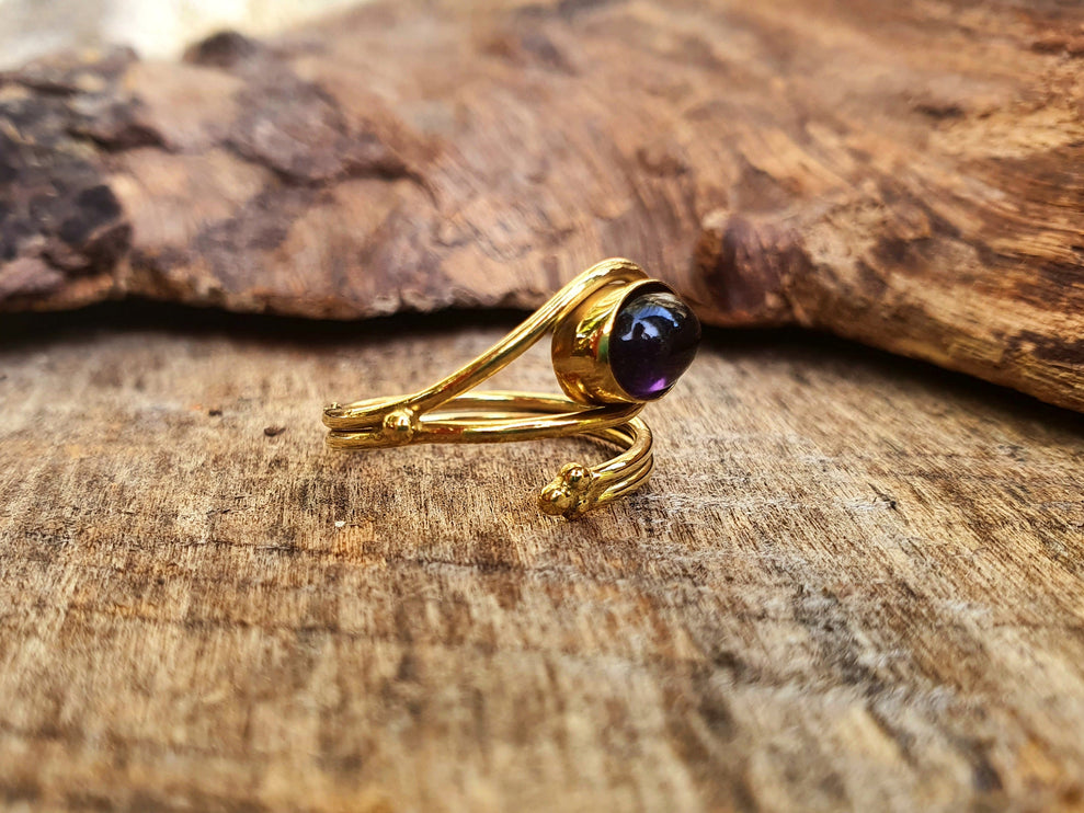 Ethnic style Brass & Amethyst Ring / Adjustable / Boho / Bohemian / Psy / Rustic / Tribal / Gypsy / Festival / Healing / Festival