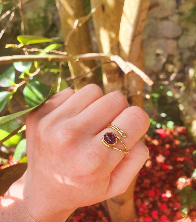 Ethnic style Brass & Amethyst Ring / Adjustable / Boho / Bohemian / Psy / Rustic / Tribal / Gypsy / Festival / Healing / Festival