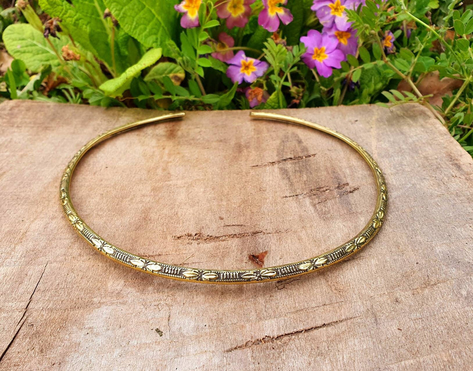 Floral Design Choker Brass Necklace / Rustic / Gypsy / Lightweight / Boho / Tribal / Hippie / Rustic / Vegan / Aztec