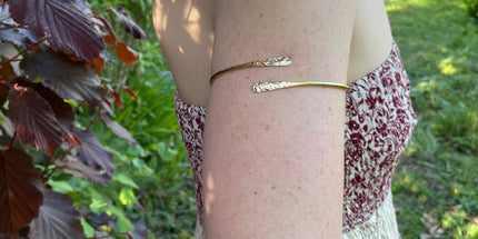 Hammered Brass Arm Bracelet / Boho / Tribal / Spiral / Bangle/ Ethnic / Rustic / Bohemian / Hippie / Body jewellery / Psy / Adjustable