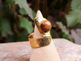 Golden Spiral Tiger Eye ring / Ajustable / Birthstone / Boho / Ethnic / Rustic / Tribal / Gypsy / Festival / Healing