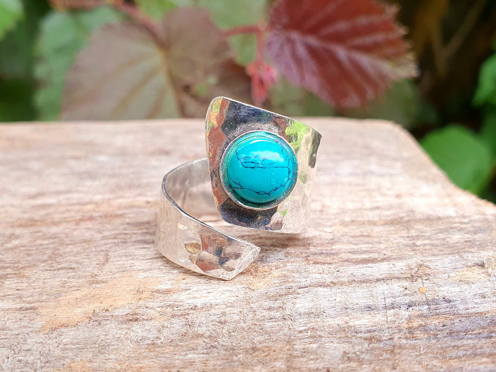 Ethnic style Silver & Turquoise Ring / Adjustable / Boho / Bohemian / Psy / Rustic / Tribal / Gypsy / Festival / Healing / Festival