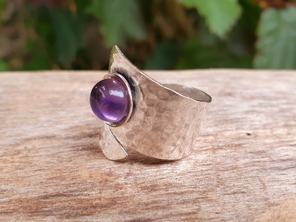 Ethnic style Silver & Amethyst Ring / Adjustable / Boho / Bohemian / Psy / Rustic / Tribal / Gypsy / Festival / Healing / Festival