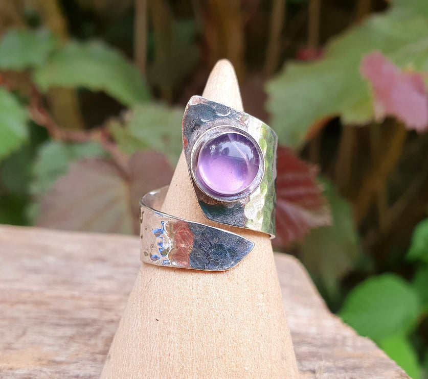 Ethnic style Silver & Amethyst Ring / Adjustable / Boho / Bohemian / Psy / Rustic / Tribal / Gypsy / Festival / Healing / Festival