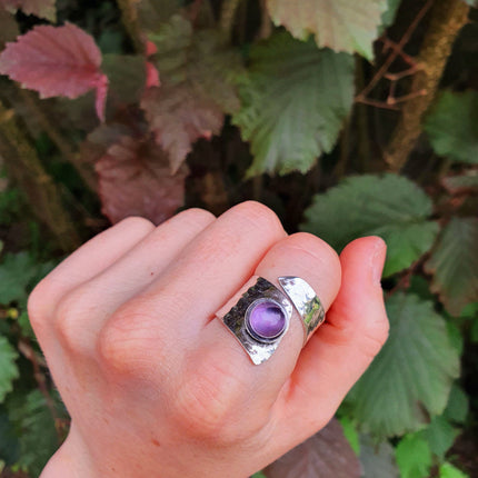 Ethnic style Silver & Amethyst Ring / Adjustable / Boho / Bohemian / Psy / Rustic / Tribal / Gypsy / Festival / Healing / Festival
