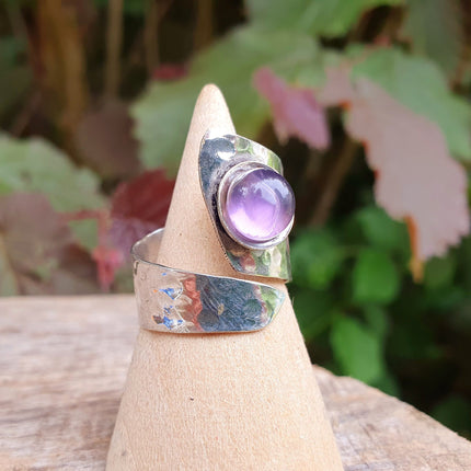 Ethnic style Silver & Amethyst Ring / Adjustable / Boho / Bohemian / Psy / Rustic / Tribal / Gypsy / Festival / Healing / Festival
