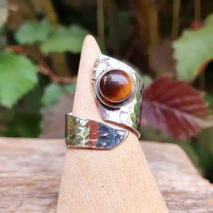 Silver Spiral Tiger Eye ring / Ajustable / Birthstone / Boho / Ethnic / Rustic / Tribal / Gypsy / Festival / Healing