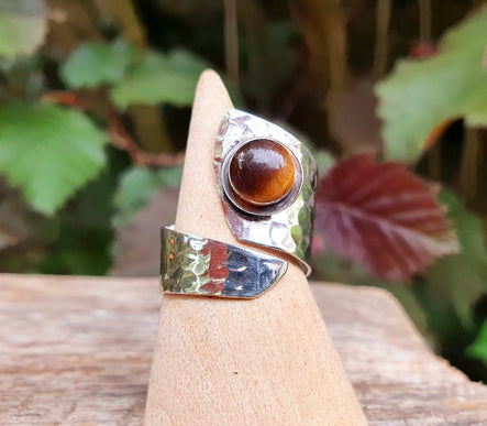 Silver Spiral Tiger Eye ring / Ajustable / Birthstone / Boho / Ethnic / Rustic / Tribal / Gypsy / Festival / Healing