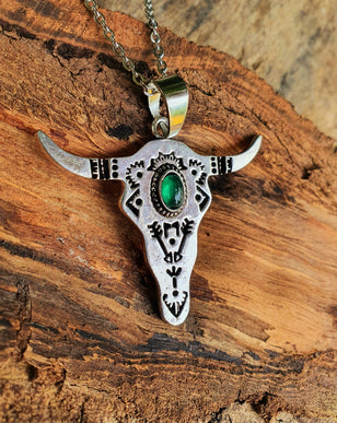 Silver Cow Necklace / Green Onyx / Talisman / Native American / Third Eye / Hypoallergenic / Brass / Boho / Inca / Ethnic / Illuminati