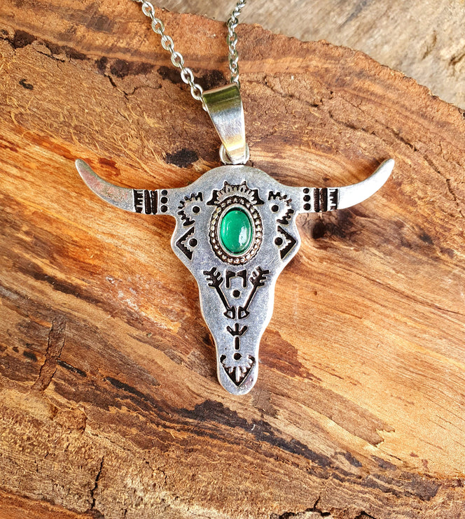 Silver Cow Necklace / Green Onyx / Talisman / Native American / Third Eye / Hypoallergenic / Brass / Boho / Inca / Ethnic / Illuminati