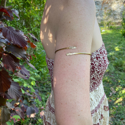 Hammered Silver Arm Bracelet / Boho / Tribal / Spiral / Bangle/ Ethnic / Rustic / Bohemian / Hippie / Body jewellery / Psy / Adjustable