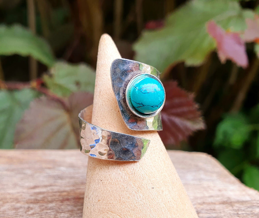 Ethnic style Silver & Turquoise Ring / Adjustable / Boho / Bohemian / Psy / Rustic / Tribal / Gypsy / Festival / Healing / Festival