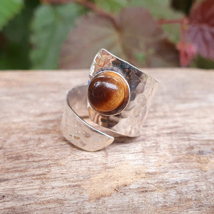 Silver Spiral Tiger Eye ring / Ajustable / Birthstone / Boho / Ethnic / Rustic / Tribal / Gypsy / Festival / Healing