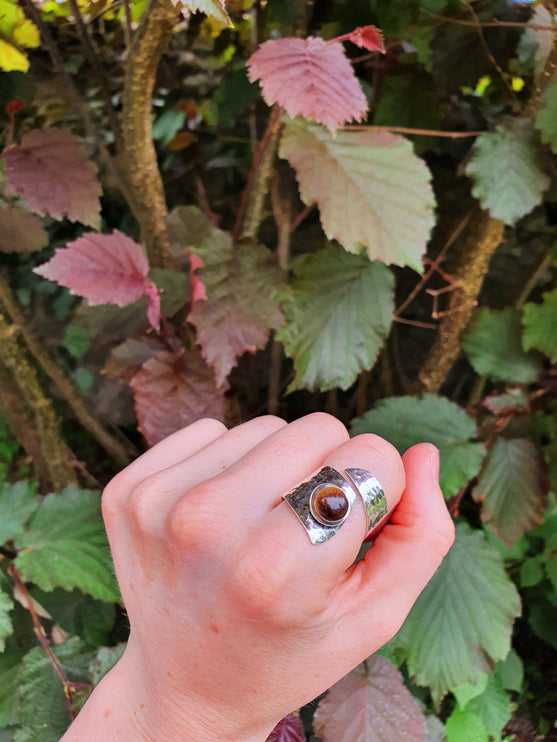 Silver Spiral Tiger Eye ring / Ajustable / Birthstone / Boho / Ethnic / Rustic / Tribal / Gypsy / Festival / Healing