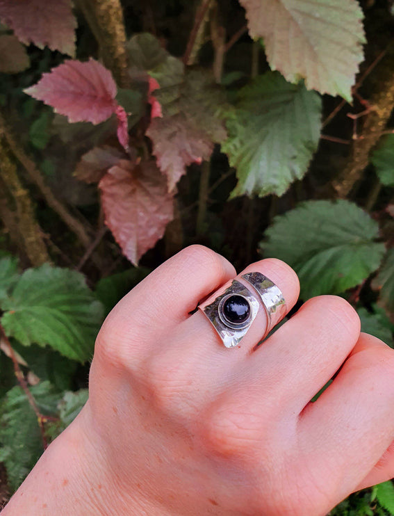 Ethnic style Silver Black Onyx Ring / Adjustable / Boho / Bohemian / Psy / Rustic / Tribal / Gypsy / Festival / Healing / Festival