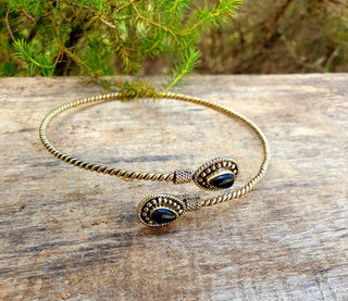 Bracelet de Bras Onyx Noir Laiton / Hauteur de Bras / Spirale Jonc Boho / Laiton / Bijou Corps / Tribal / Rustique / Ethnique / Bohème /