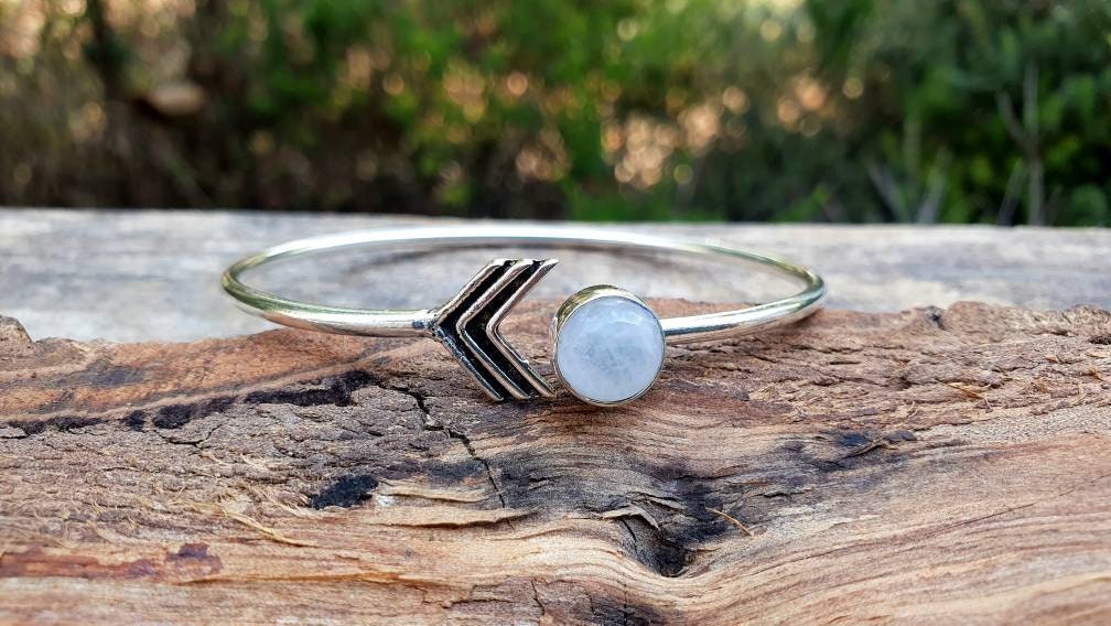 Silver Moonstone Arrow Bracelet / Bangle / Ethnic / Rustic / Bohemian / Hippie / Gypsy / Psy / Chic / Jewellery / Body / Adjustable