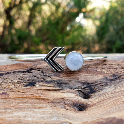 Silver Moonstone Arrow Bracelet / Bangle / Ethnic / Rustic / Bohemian / Hippie / Gypsy / Psy / Chic / Jewellery / Body / Adjustable