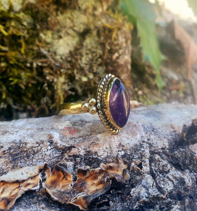 Golden Amethyst Ring / Ethnic style / Boho / Bohemian / Psy / Rustic / Tribal / Gypsy / Festival / Healing / Festival