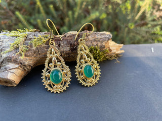 Green Onyx earrings Brass Drop Dangle earrings / Birth Stone / Ethnic / rustic, yoga, hippie, gypsy, pretty, psy, boho, bohemian, festival